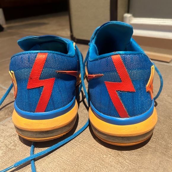 KD Dunks size 10.5 - Picture 4 of 8